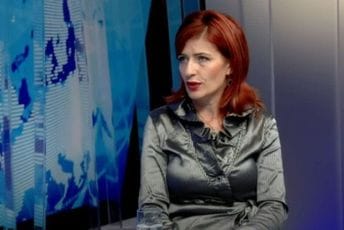 Simović-Zvicer: Političari uzeli sve pod svoje skute, nije lako biti ni sudija ni građanin Simović-Zvicer: Političari uzeli sve pod svoje skute, nije lako biti ni sudija ni građanin