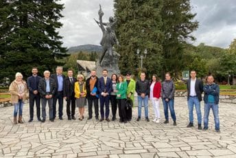 Pokret Evropa sad predao listu za lokalne izbore u Kolašinu, nosilac Vasilije Ivanović Pokret Evropa sad predao listu za lokalne izbore u Kolašinu, nosilac Vasilije Ivanović