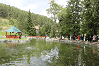 Kovačević otvorio izletište "Pametno jezero": "Ovo je samo jedan od naših ekoloških projekata" Kovačević otvorio izletište "Pametno jezero": "Ovo je samo jedan od naših ekoloških projekata"