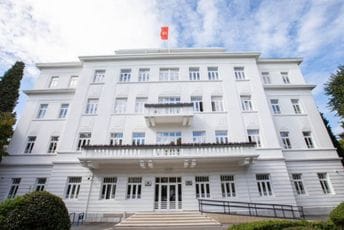 Sindikat: Neprihvatljivo smanjenje zarada zaposlenima u Glavnom gradu Sindikat: Neprihvatljivo smanjenje zarada zaposlenima u Glavnom gradu