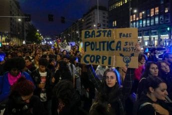 Italijani marširali u znak podrške pravu na abortus Italijani marširali u znak podrške pravu na abortus