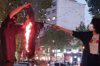 Aktivisti traže da međunarodne feminističke grupe pokažu solidarnost sa Irankama Aktivisti traže da međunarodne feminističke grupe pokažu solidarnost sa Irankama