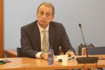 Kompanija "Vektra Jakić" traži 62,2 miliona eura odštete Kompanija "Vektra Jakić" traži 62,2 miliona eura odštete