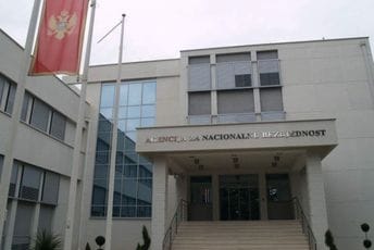 Akcija ANB-a i partnerskih službi: U fokusu dva crnogorska državljanina, šest ruskih diplomata.. Akcija ANB-a i partnerskih službi: U fokusu dva crnogorska državljanina, šest ruskih diplomata..