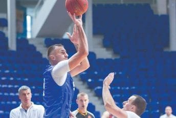 Budućnost – Split: ,,Plavi“ žele da krenu na pravi način Budućnost – Split: ,,Plavi“ žele da krenu na pravi način