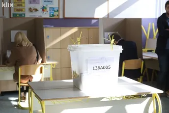 Izlaznost u BiH niža nego 2018, na jednom biralištu preminula žena Izlaznost u BiH niža nego 2018, na jednom biralištu preminula žena