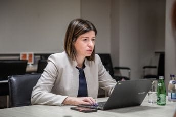 Ivanović: Dok god su egzistencijalna pitanja na vrhu naše agende, ne možemo govoriti o napretku u postizanju rodne ravnopravnosti Ivanović: Dok god su egzistencijalna pitanja na vrhu naše agende, ne možemo govoriti o napretku u postizanju rodne ravnopravnosti