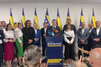 Bećirović se u pobjedničkom govoru obratio Crnoj Gori: U nama imate iskrene prijatelje Bećirović se u pobjedničkom govoru obratio Crnoj Gori: U nama imate iskrene prijatelje