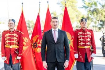 Adžić: Biti službenik MUP-a znači biti izvan političke, vjerske i nacionalne pripadnosti Adžić: Biti službenik MUP-a znači biti izvan političke, vjerske i nacionalne pripadnosti