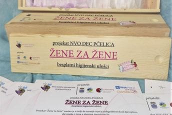 U dvije osnovne škole u Podgorici: Postavljene prve kutije sa besplatnim higijenskim ulošcima U dvije osnovne škole u Podgorici: Postavljene prve kutije sa besplatnim higijenskim ulošcima