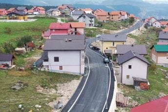 Kovačević obišao završne radove u Ostroškoj ulici: Uprkos nepovoljnom ekonomskom ambijentu završavamo ono što je isplanirano