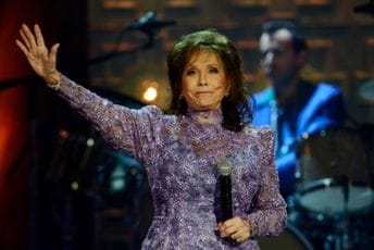 Preminula zvijezda kantri muzike Loreta Lin Preminula zvijezda kantri muzike Loreta Lin