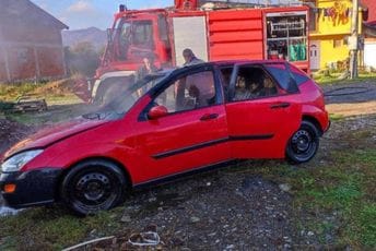 Gorio automobil u Kolašinu