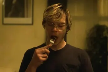 Netfliksova serija o kanibalu iz Milvokija ruši rekorde gledanosti Netfliksova serija o kanibalu iz Milvokija ruši rekorde gledanosti