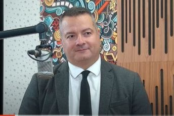 Vuksanović čestitao Žigmanovu: Vaše imenovanje nada da će položaj hrvatske zajednice u Srbiji biti unaprijeđen Vuksanović čestitao Žigmanovu: Vaše imenovanje nada da će položaj hrvatske zajednice u Srbiji biti unaprijeđen