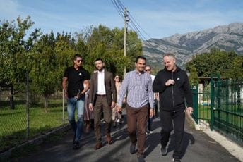 DPS: Budući predsjednik Opštine Bar obišao Mjesnu zajednicu Bar 2 - Polje DPS: Budući predsjednik Opštine Bar obišao Mjesnu zajednicu Bar 2 - Polje