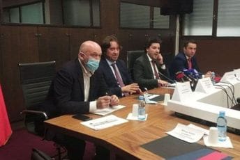 Abazović sam otkrio da je javna rasprava bila fingirana Abazović sam otkrio da je javna rasprava bila fingirana