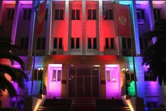 Zgrada predsjednika u duginim bojama, Đukanović: Nema više ali Zgrada predsjednika u duginim bojama, Đukanović: Nema više ali