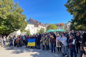 Uskoro obraćanje Zelenskog: Počelo okupljanje na Dvorskom trgu