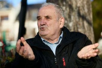 Hajduković: Abazoviću dodijeljen počasni doktorat nepostojećeg univerzitetu u Ženevi Hajduković: Abazoviću dodijeljen počasni doktorat nepostojećeg univerzitetu u Ženevi