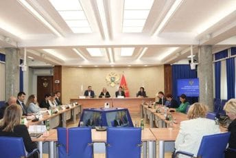 Ljekari nijesu pozivali pacijentkinje, bili nemotivisani Ljekari nijesu pozivali pacijentkinje, bili nemotivisani