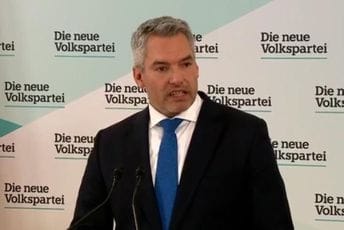 Austrijski kancelar: EK da počne da djeluje povodom rasta broja migranata Austrijski kancelar: EK da počne da djeluje povodom rasta broja migranata