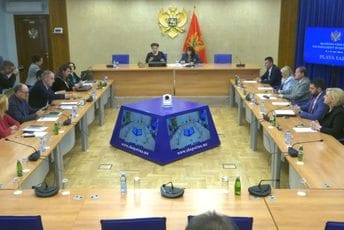 Ustavni odbor novu sjednicu zakazao za ponedjeljak Ustavni odbor novu sjednicu zakazao za ponedjeljak