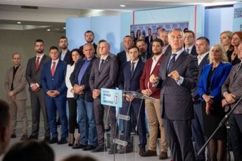 Đukanović: Dvije godine vlast konstantno pokušavala da sapliće Crnu Goru Đukanović: Dvije godine vlast konstantno pokušavala da sapliće Crnu Goru