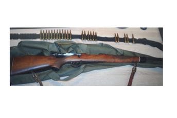 U Podgorici uhapšen mladić, ulicom išao naoružan U Podgorici uhapšen mladić, ulicom išao naoružan