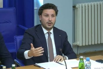 Abazović: Logično da parlamentarni i predsjednički izbori budu održani istovremeno