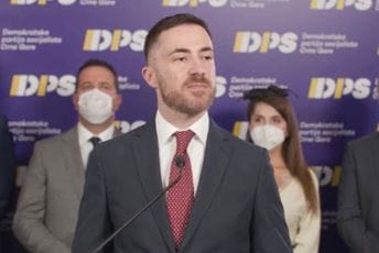 Bogdanović: Nema ćutanja na urušavanje ustavnog poretka i udaljavanje Crne Gore sa EU puta Bogdanović: Nema ćutanja na urušavanje ustavnog poretka i udaljavanje Crne Gore sa EU puta