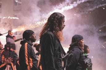 “Athena”: Brutalna i intenzivna priča o nasilju, mržnji i rasizmu “Athena”: Brutalna i intenzivna priča o nasilju, mržnji i rasizmu