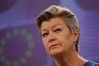 Evropska komisija ne isključuje mogućnost suspenzije bezviznog režima za Srbiju Evropska komisija ne isključuje mogućnost suspenzije bezviznog režima za Srbiju