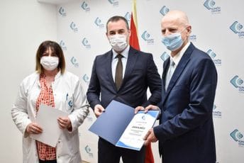 Ambasada Poljske donira ultrazvučni aparat Kliničkom centru Ambasada Poljske donira ultrazvučni aparat Kliničkom centru