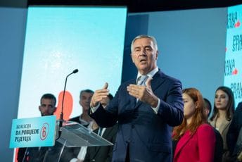 Đukanović: Crna Gora nekada bila uzor funkcionalne države, danas na začelju Đukanović: Crna Gora nekada bila uzor funkcionalne države, danas na začelju