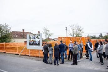 U Podgorici počela gradnja Dječje kuće, prvog takvog socijalnog servisa u Crnoj Gori U Podgorici počela gradnja Dječje kuće, prvog takvog socijalnog servisa u Crnoj Gori