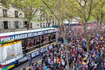 Ljevica održala veliki marš u Parizu Ljevica održala veliki marš u Parizu