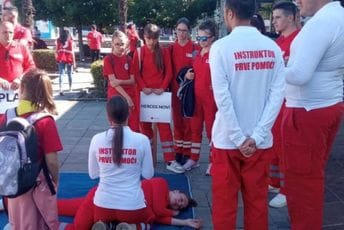 Svi bi trebalo da znamo pružiti prvu pomoć Svi bi trebalo da znamo pružiti prvu pomoć