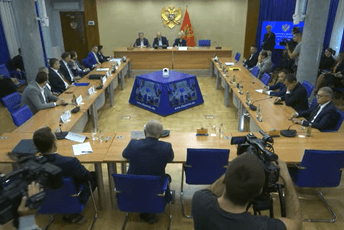 Obesmišljavanje izbora uglednih pravnika Obesmišljavanje izbora uglednih pravnika