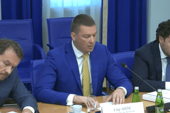 Adžić: Ako DPS ne glasa za sudije pokazaće ko koči EU put Adžić: Ako DPS ne glasa za sudije pokazaće ko koči EU put