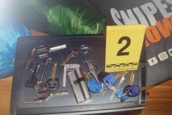 Uhapšen Nikšićanin: Provaljivao u stanove, krao novac, nakit, tehničke uređaje Uhapšen Nikšićanin: Provaljivao u stanove, krao novac, nakit, tehničke uređaje