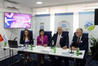 “Držimo te za ruku”: U narednih 90 dana u Podgorici besplatan eho pregled dojki “Držimo te za ruku”: U narednih 90 dana u Podgorici besplatan eho pregled dojki