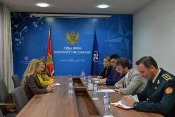 Konjević sa ambasadorkom Italije: Saradnja dvije zemlje u oblasti odbrane od izuzetnog značaja u novim bezbjednosnim izazovima Konjević sa ambasadorkom Italije: Saradnja dvije zemlje u oblasti odbrane od izuzetnog značaja u novim bezbjednosnim izazovima