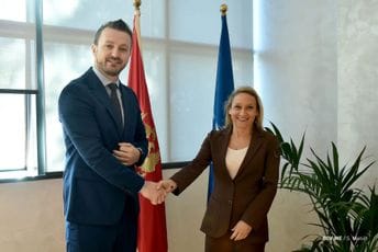 Dukaj - Marsela: Reforma javne uprave je jedan od tri stuba pridruživanja Crne Gore EU Dukaj - Marsela: Reforma javne uprave je jedan od tri stuba pridruživanja Crne Gore EU