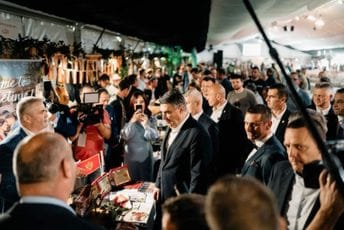 Crnogorski proizvođači osvojili pet medalja na sajmu u Istri Crnogorski proizvođači osvojili pet medalja na sajmu u Istri