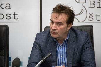 Marković: Zakonom se ne smije ulaziti u ustavnu materiju Marković: Zakonom se ne smije ulaziti u ustavnu materiju