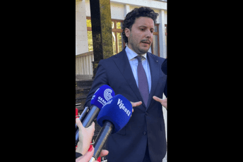 Abazović: Oni koji ne vode politiku Vlade ne treba da učestvuju u njenom radu Abazović: Oni koji ne vode politiku Vlade ne treba da učestvuju u njenom radu