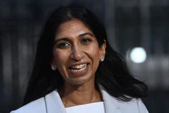 Britanska ministarka dala ostavku: Zvanični dokument poslala s privatnog maila Britanska ministarka dala ostavku: Zvanični dokument poslala s privatnog maila