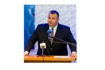 Radomir Novaković Cakan - Biram Bar odgovara na pitanja Radomir Novaković Cakan - Biram Bar odgovara na pitanja