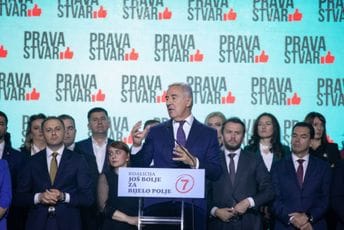 Đukanović: Crna Gora više ne može sebi dozvoliti ni dana gubitka, potrebna joj je odgovorna vlast Đukanović: Crna Gora više ne može sebi dozvoliti ni dana gubitka, potrebna joj je odgovorna vlast